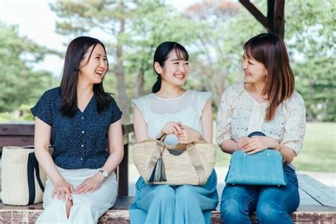 昔からの付き合い|「旧知の仲・間柄」の意味とは？「旧知」の使い方や言い換え表。